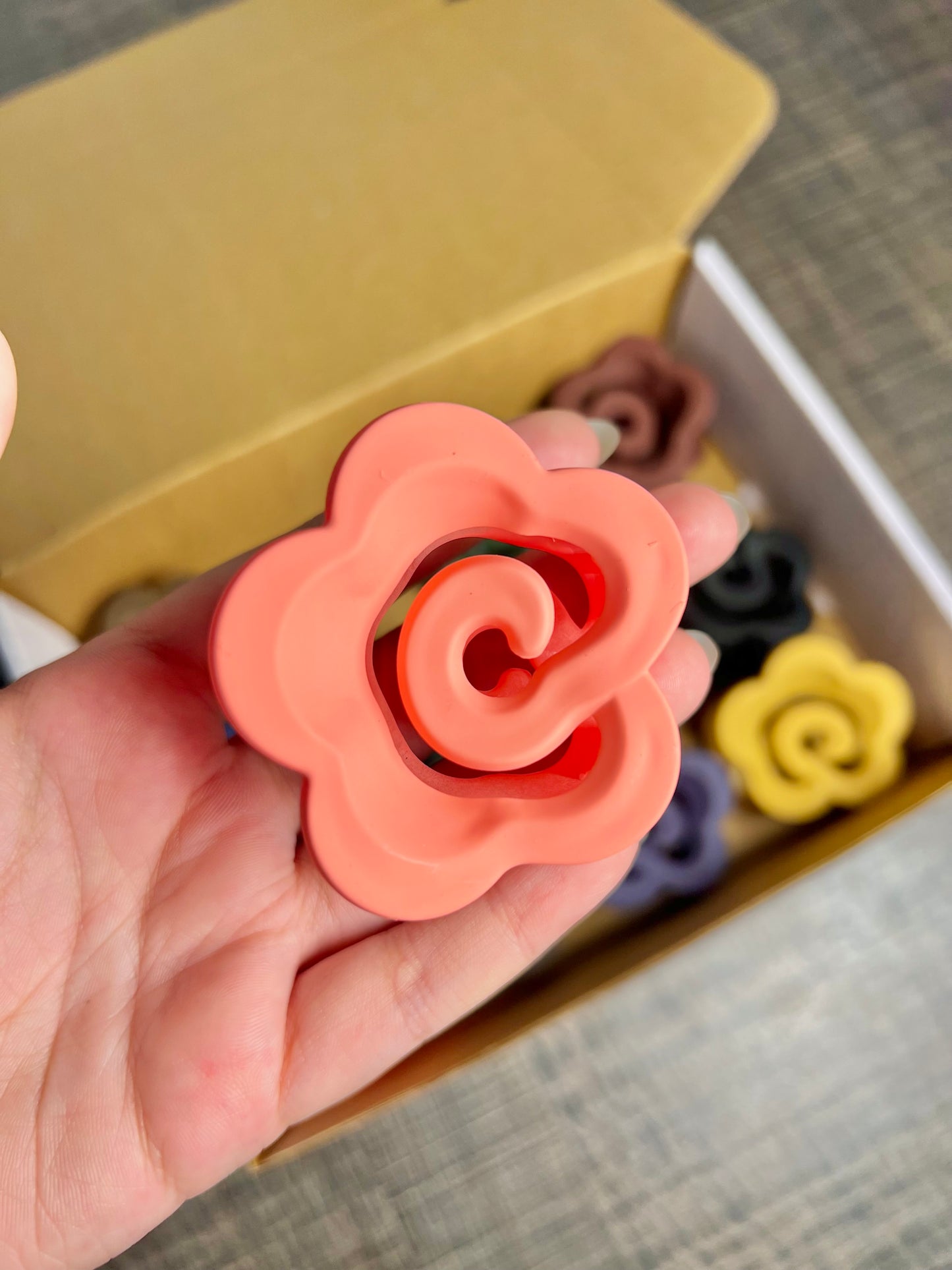 Rose matte claw clip