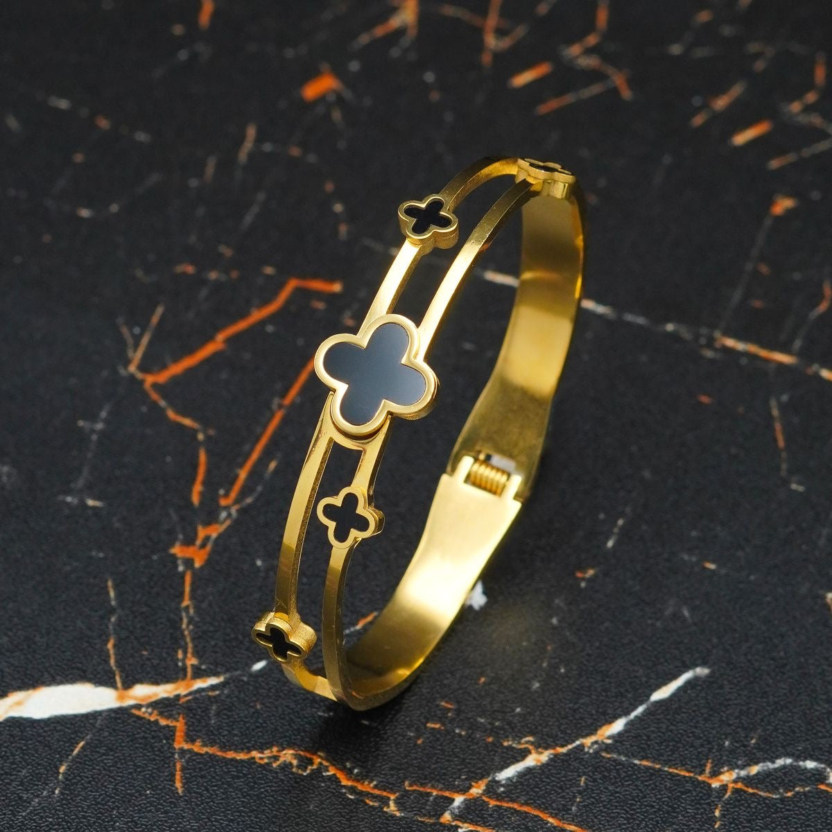 Black clover stainless steel cuff