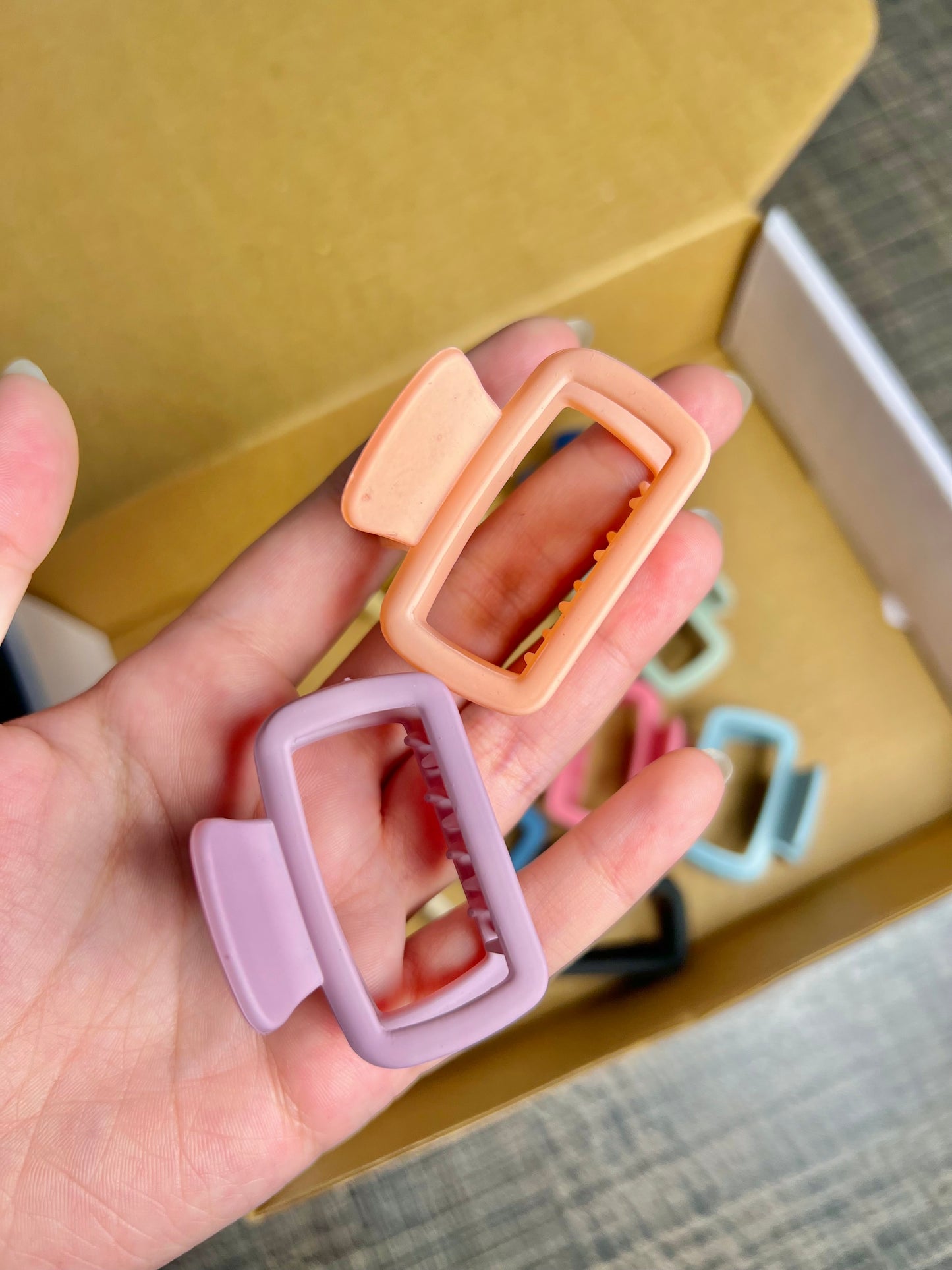 Mini matte claw clip