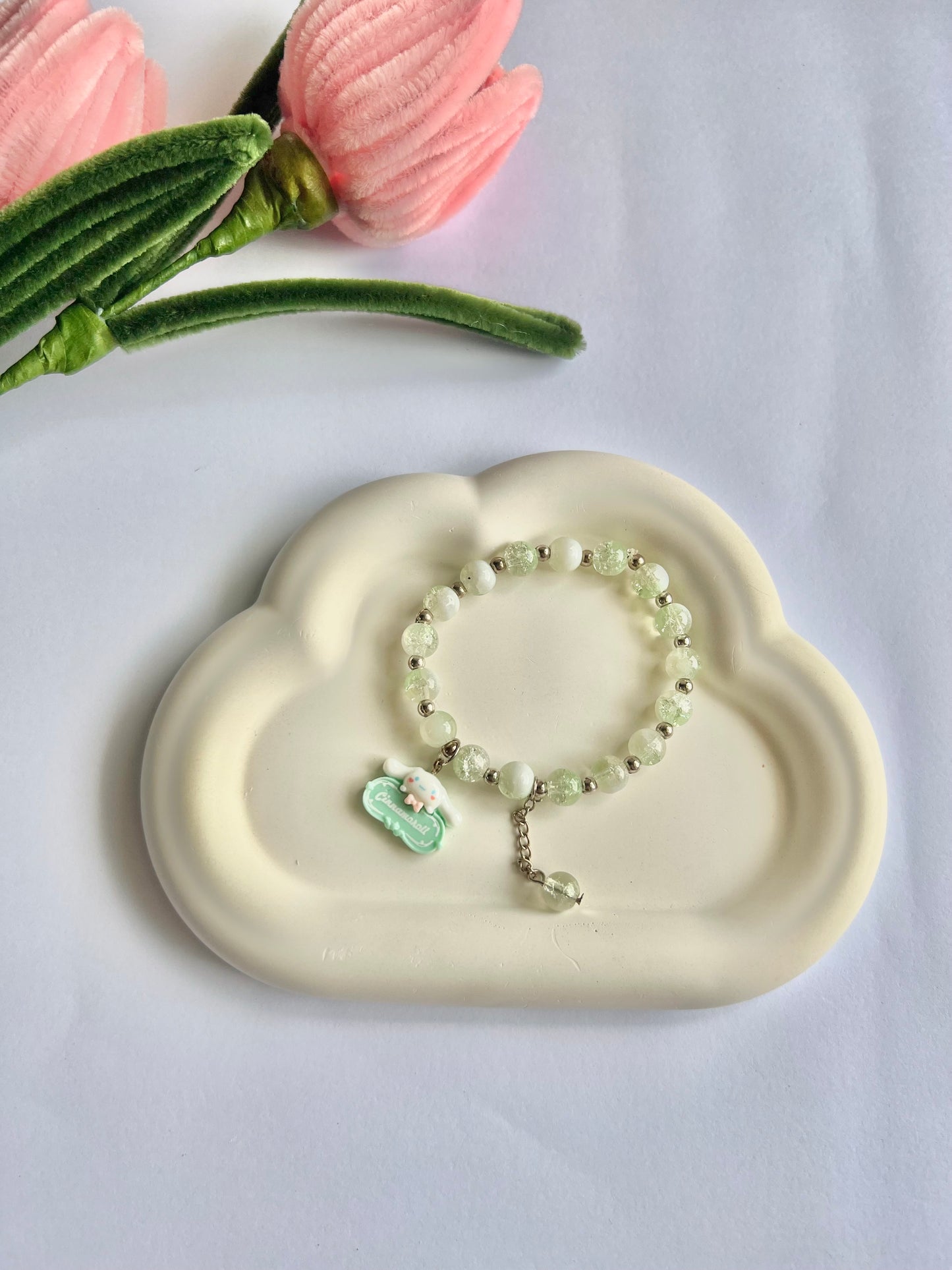 Green cinnamon roll bracelet