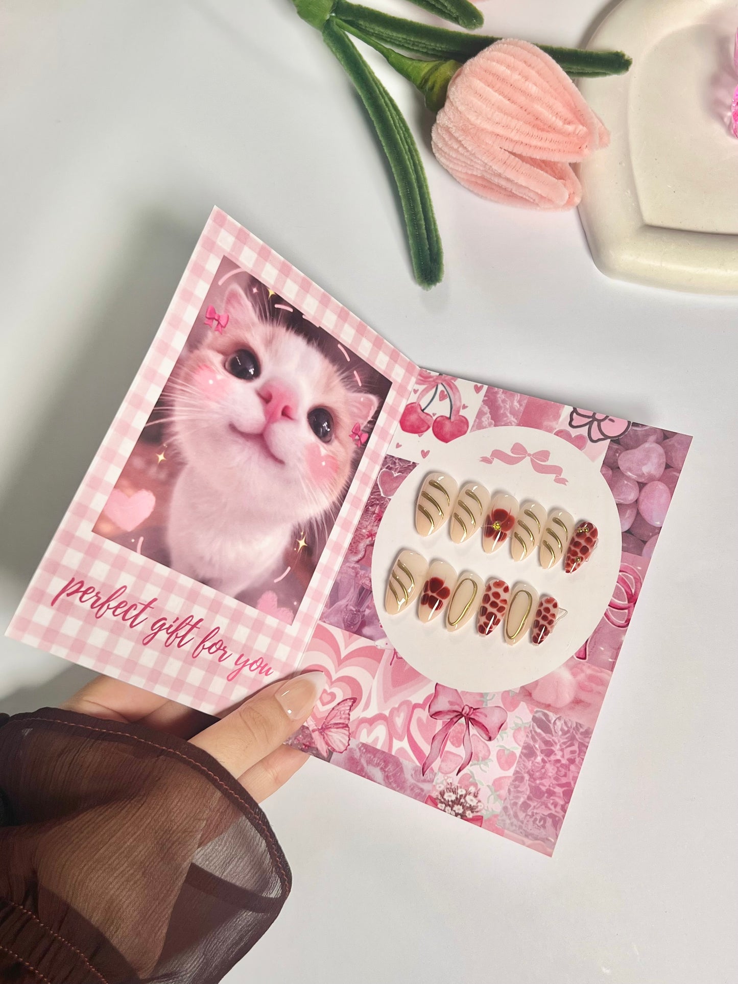 Elegant red & gold 3D chrome nail set - cute gift card packaging