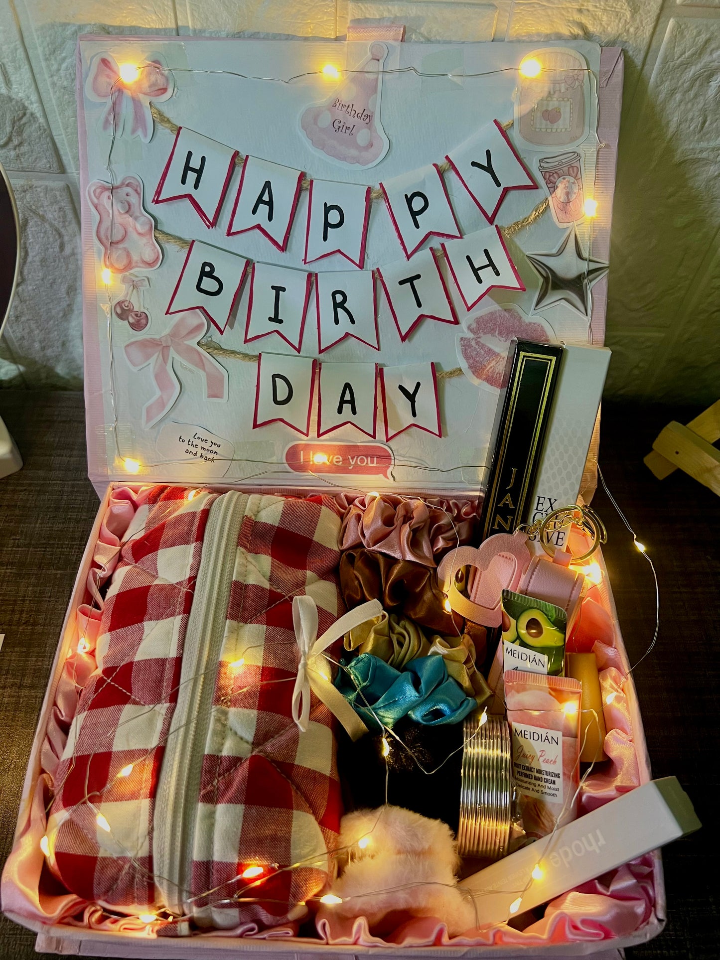 Happy birthday gift box