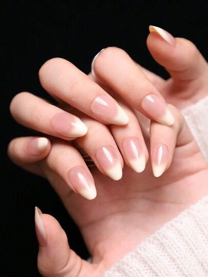 24pcs Hyper realistic nail set