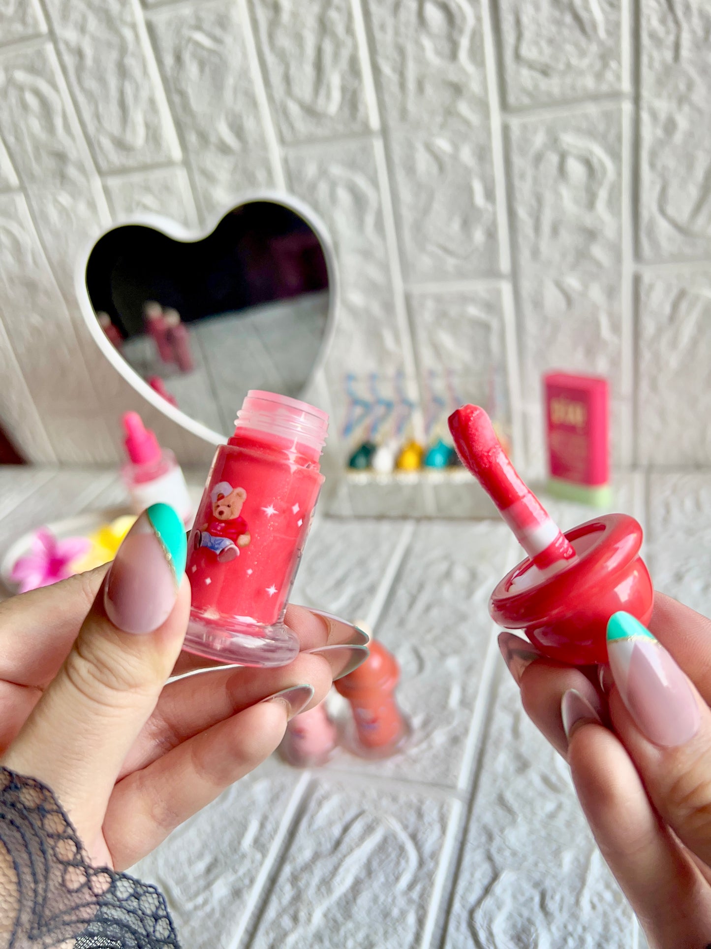 Cute sparkling gloss