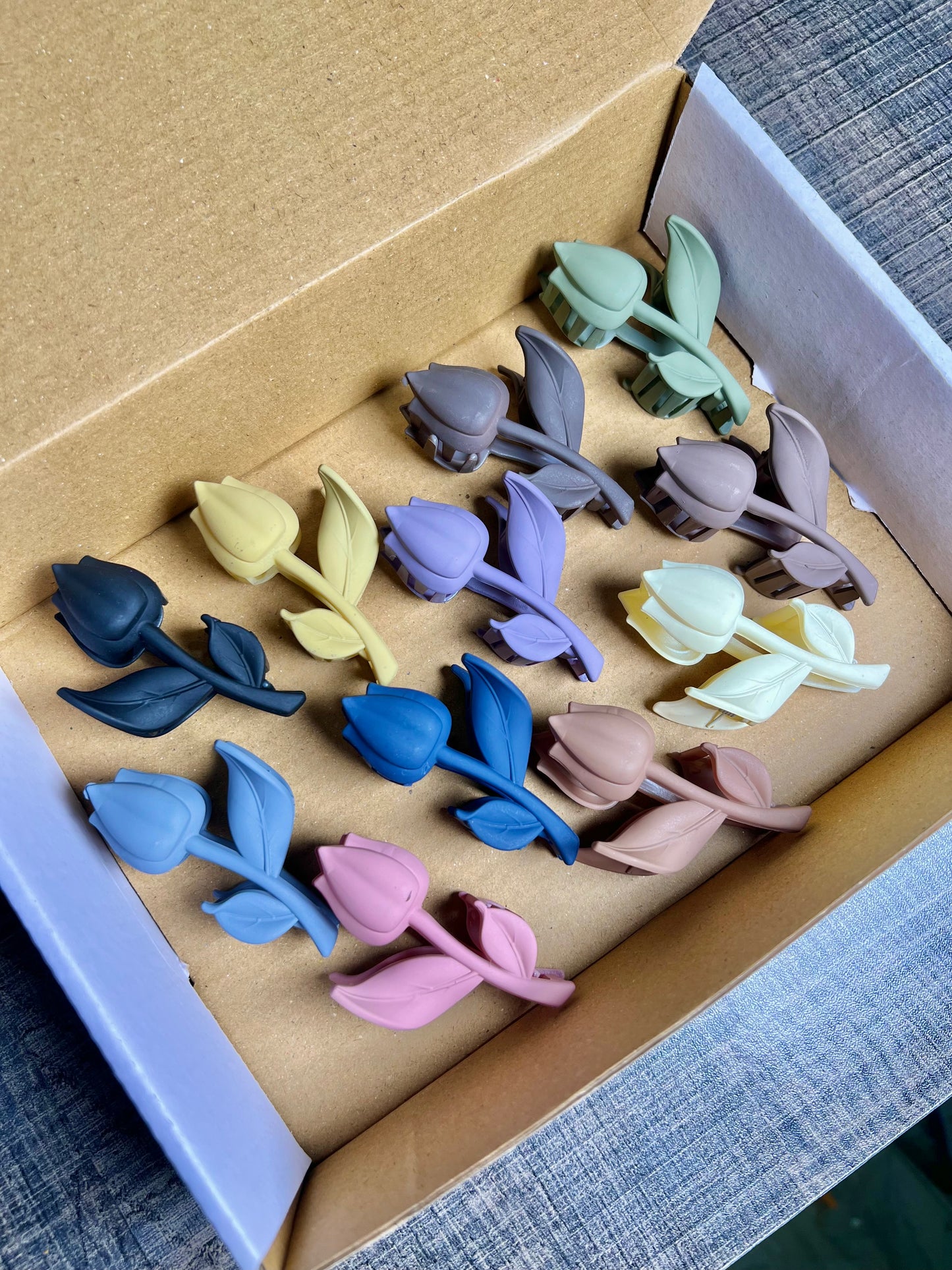 Tulip matte claw clip