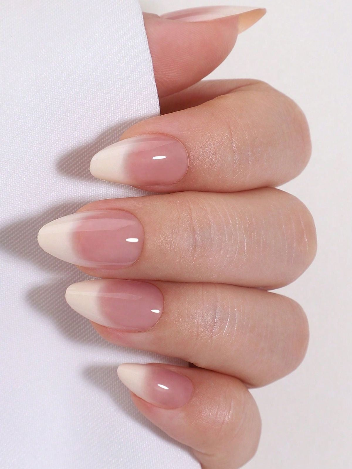 24pcs Hyper realistic nail set