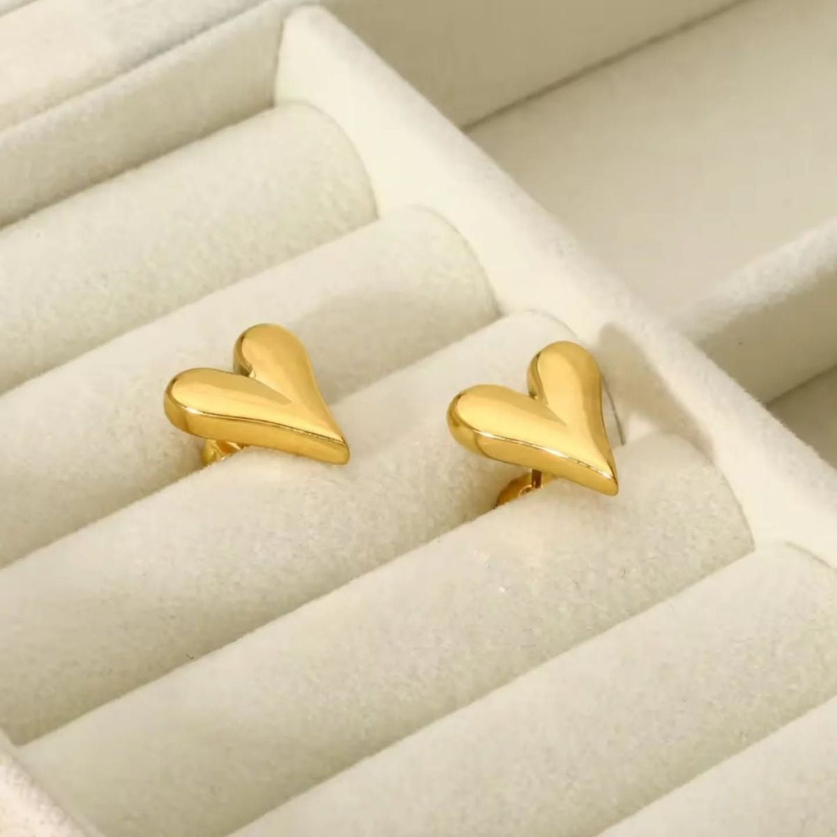 Most trendy heart stainless earrings/studs minimal anti tarnish studs