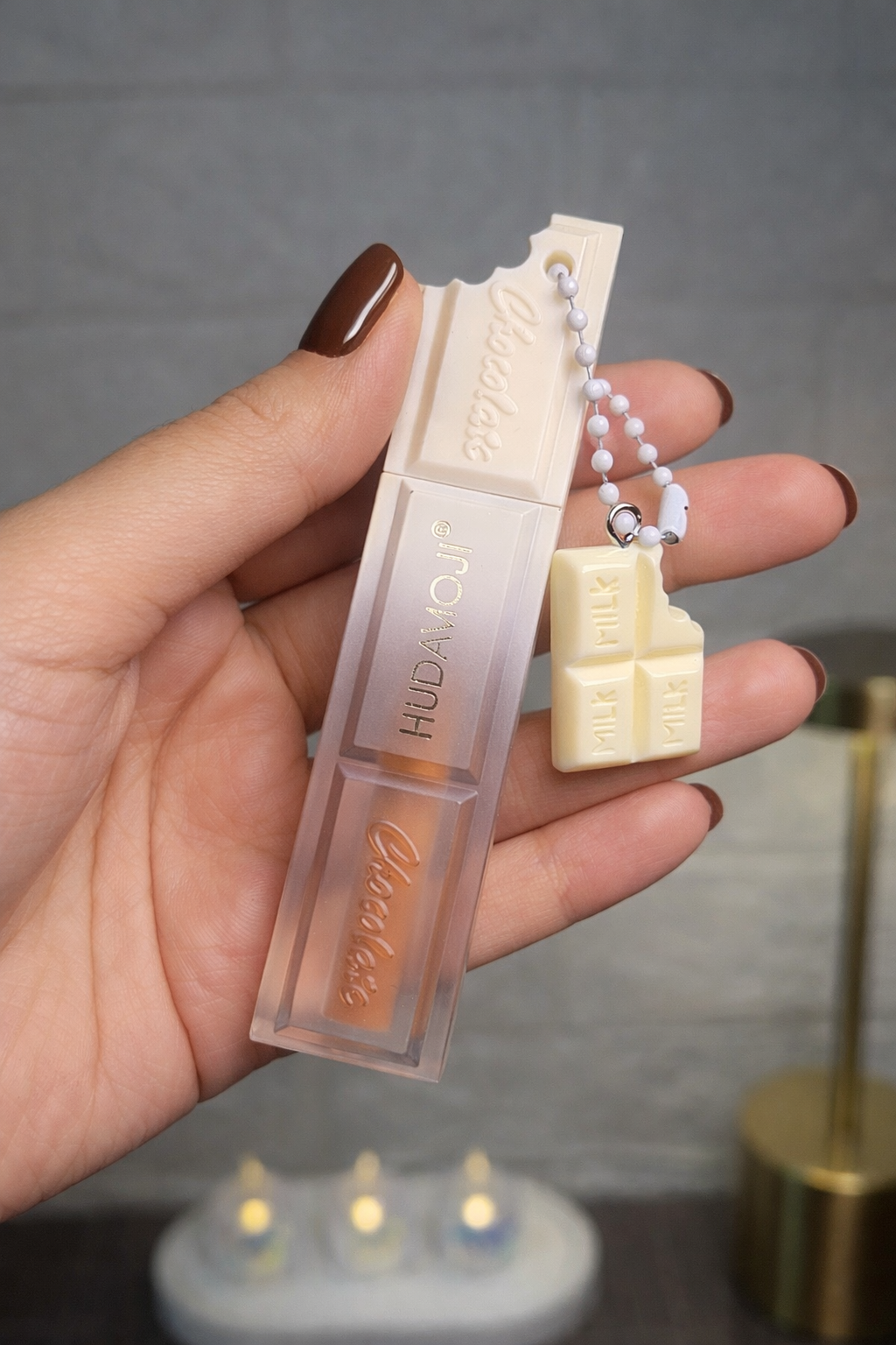 White Chocolate gloss with charm (2 shades)