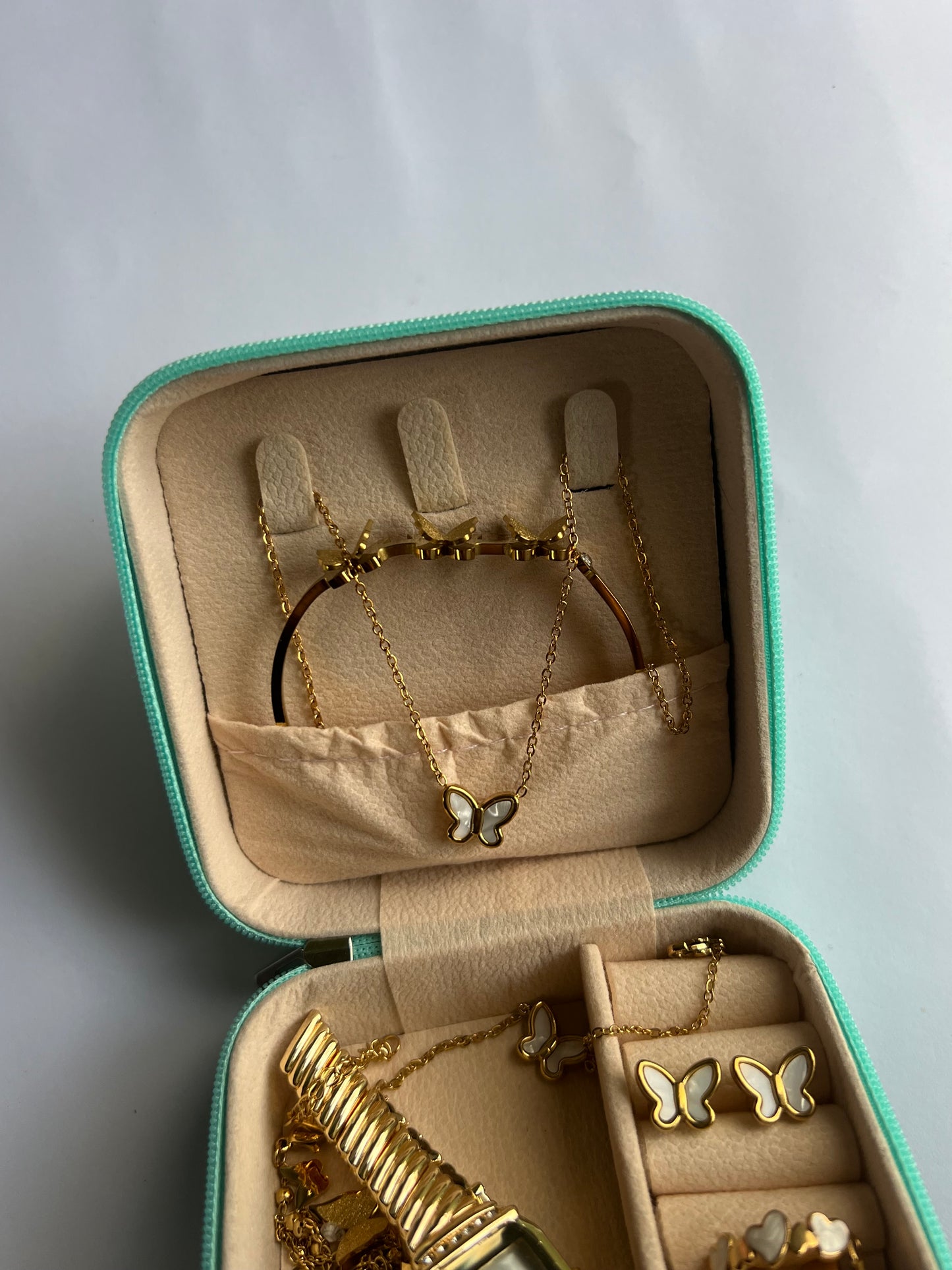 Complete jewelry box set