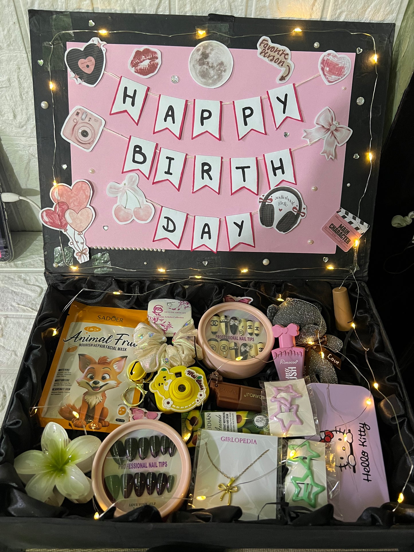 Decor on box (box & lights not included)