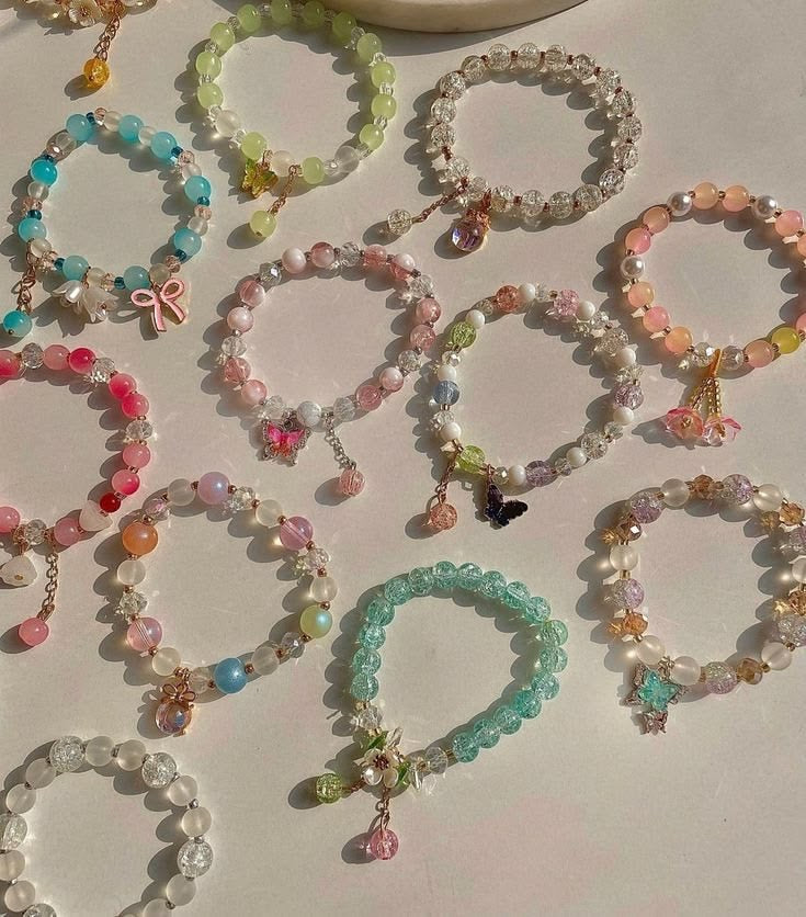 Random design/color beaded bracelet