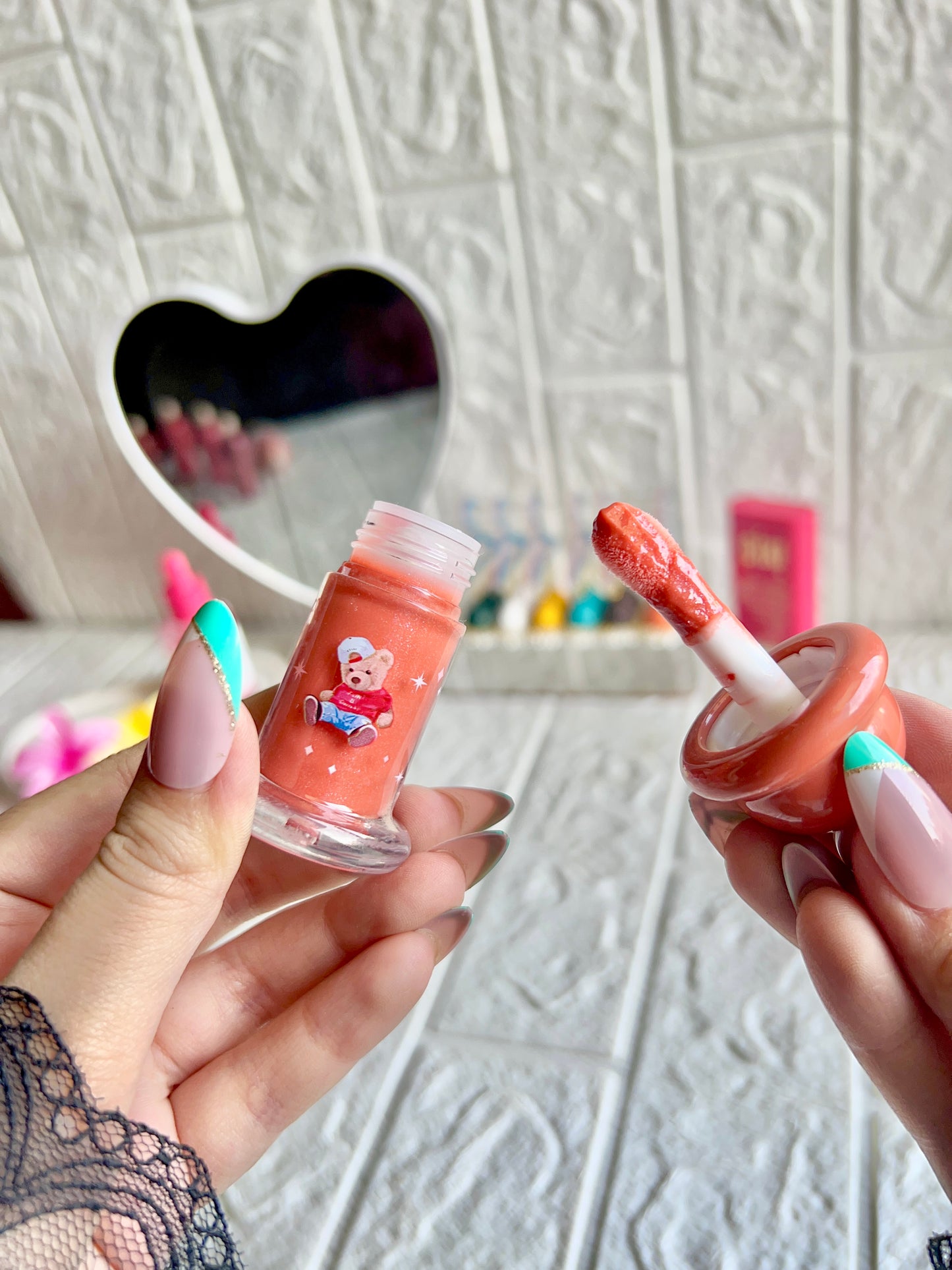 Cute sparkling gloss