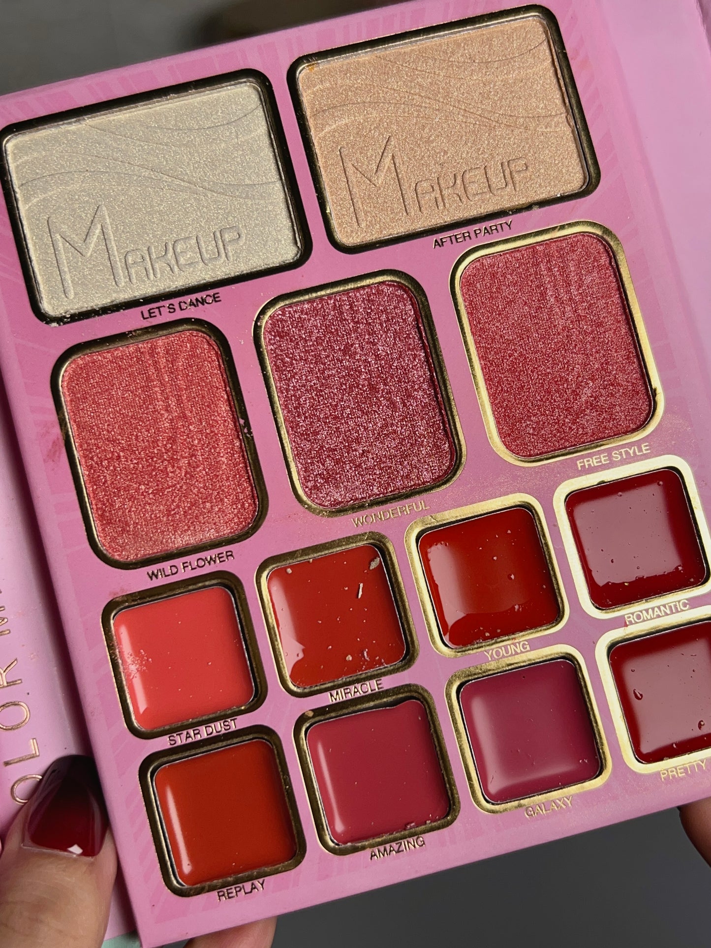 4 in 1 portable makeup palette