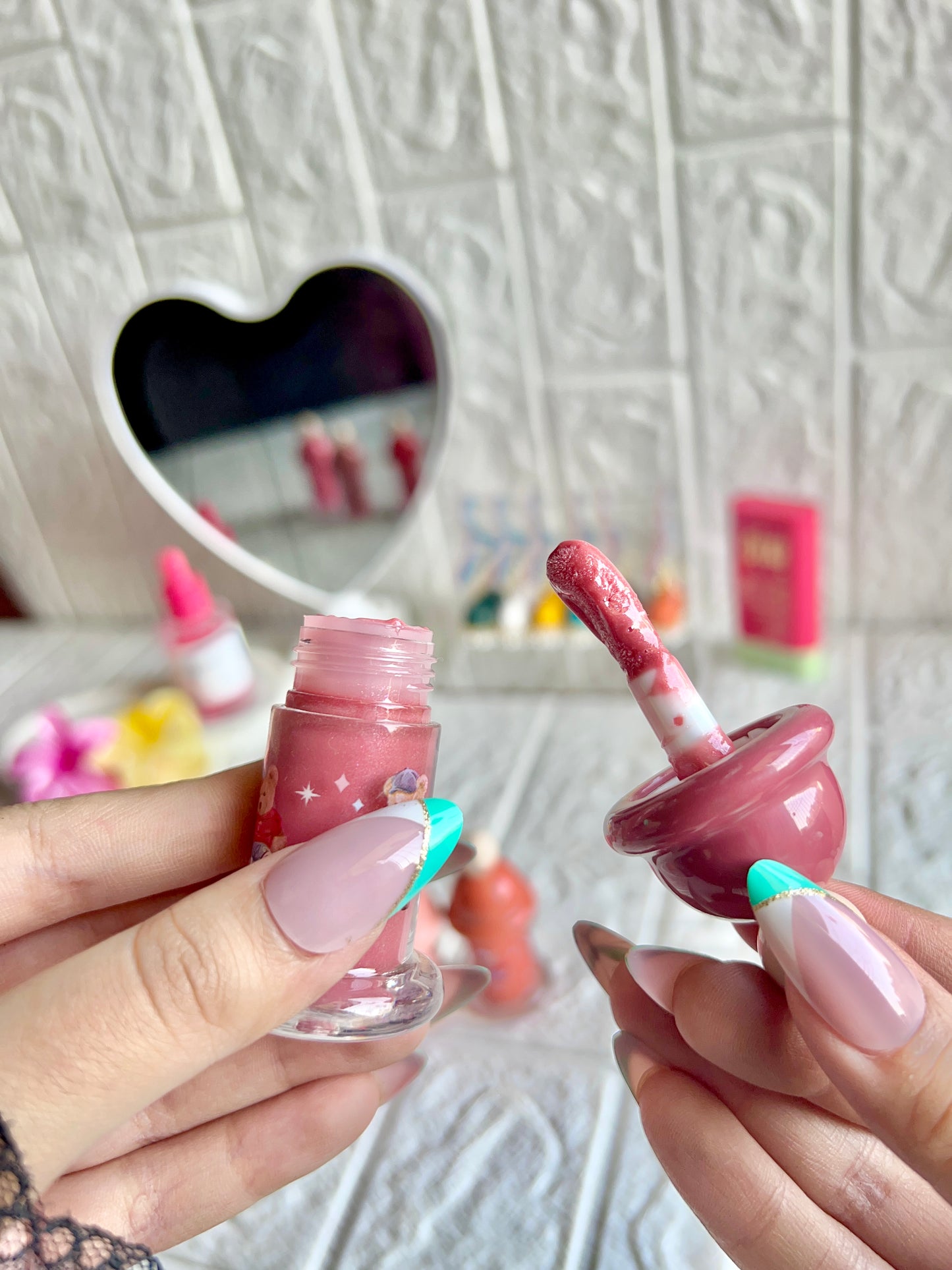 Cute sparkling gloss