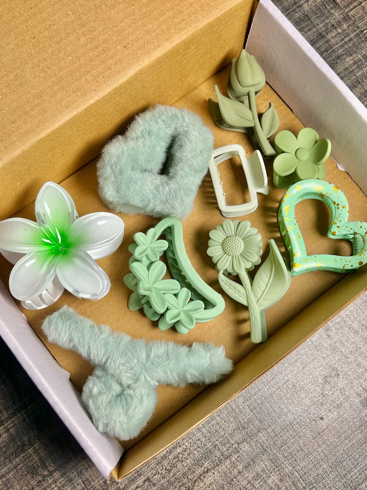 Mint green claw clip bundle