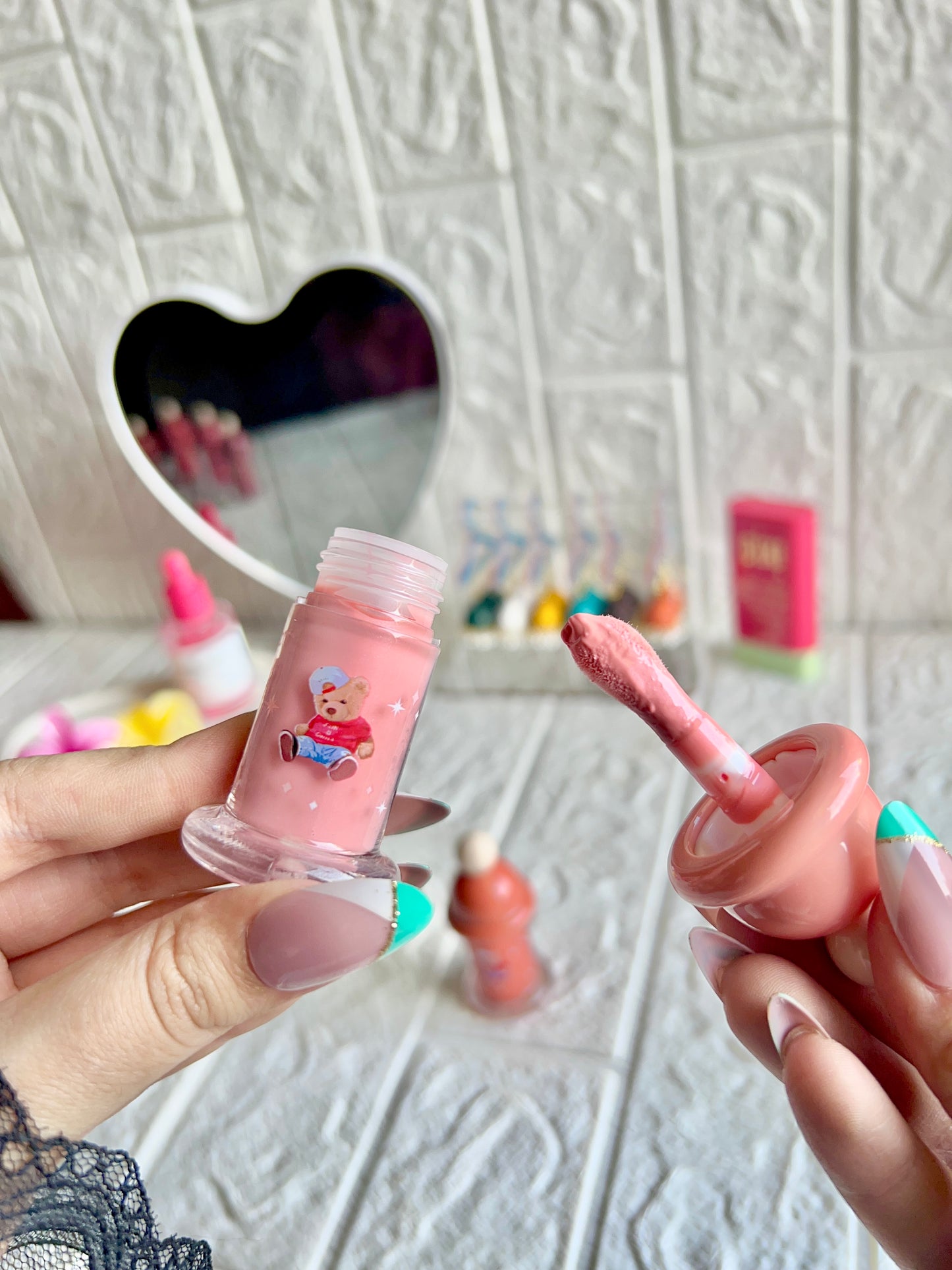 Cute sparkling gloss