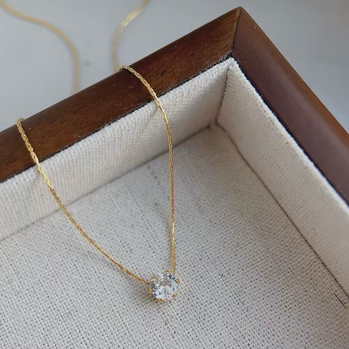 Stainless stone necklace/pendant