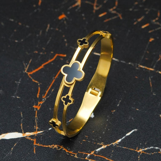 Black clover stainless steel cuff