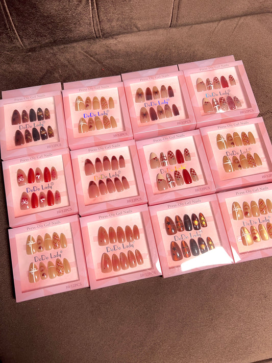 Dodo lady press on nails (random set)