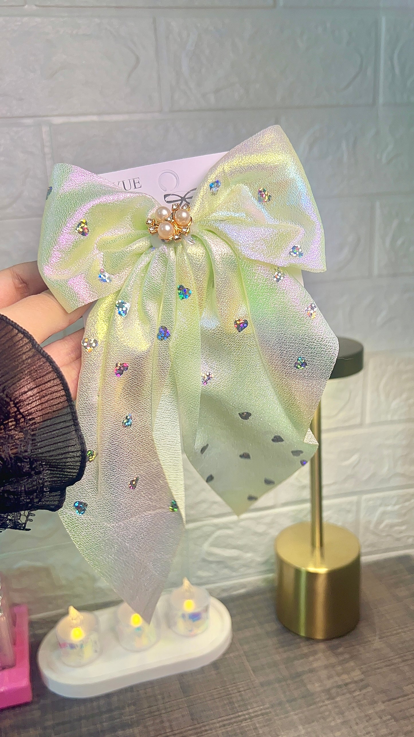 Bow clips