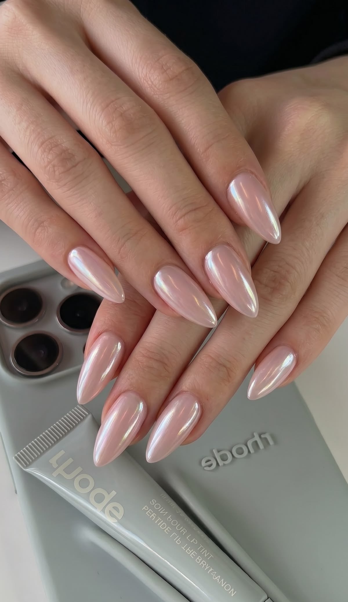 15pcs nude chrome short almond nail set Reusable Fake Nails with Free Nail Tabs Stickers | Glossy Artificial Full Cover Nail Set for Women & Girls