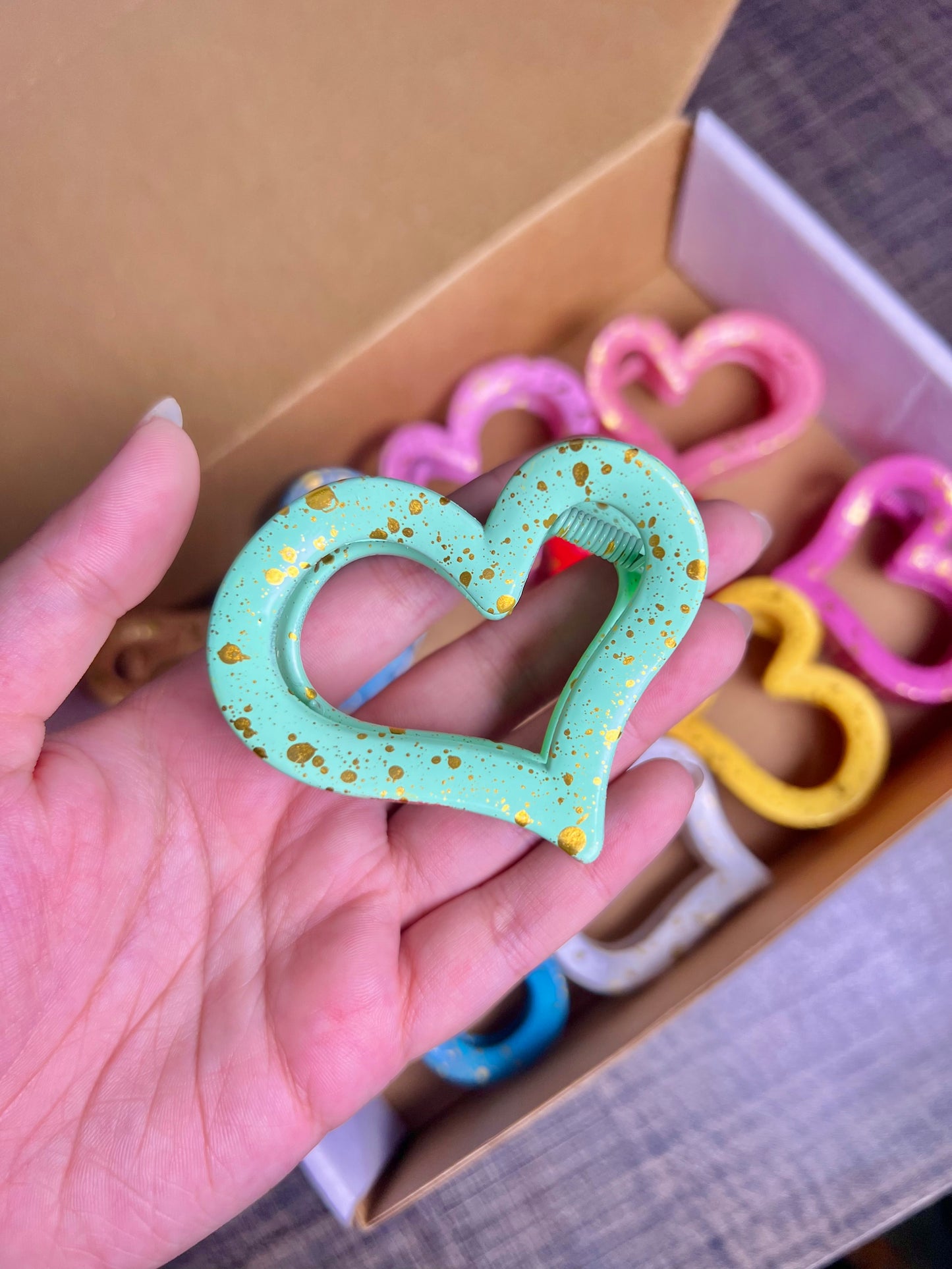 Heart claw clip