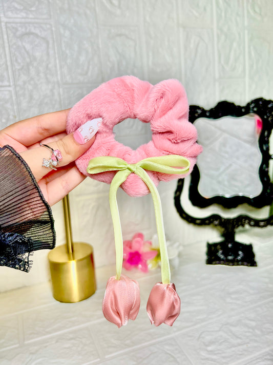 Tulip scrunchie